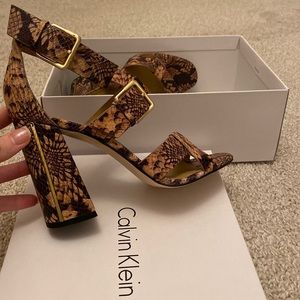 New Calvin Klein heels brown/taupe gold